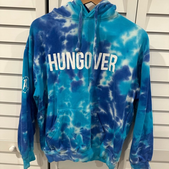 Barstool Hungover hoodie - Picture 1 of 3